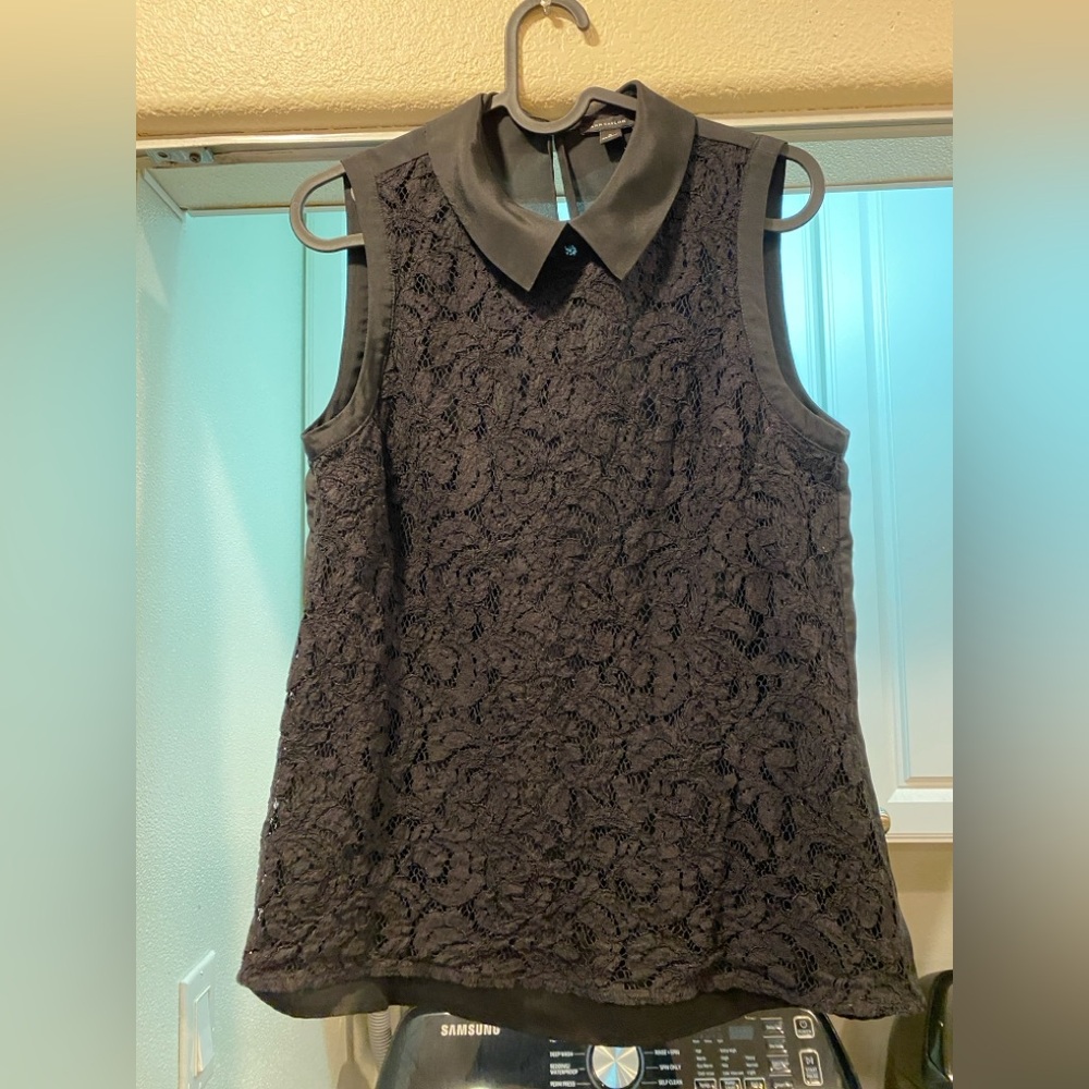 3/$10 Ann Taylor Black Collared Lace Sleeveless Top